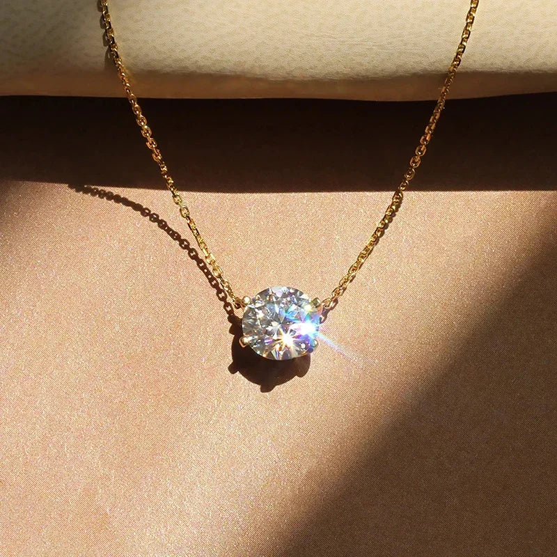 Elegantný Solitaire Náhrdelník s Kryštálom 
