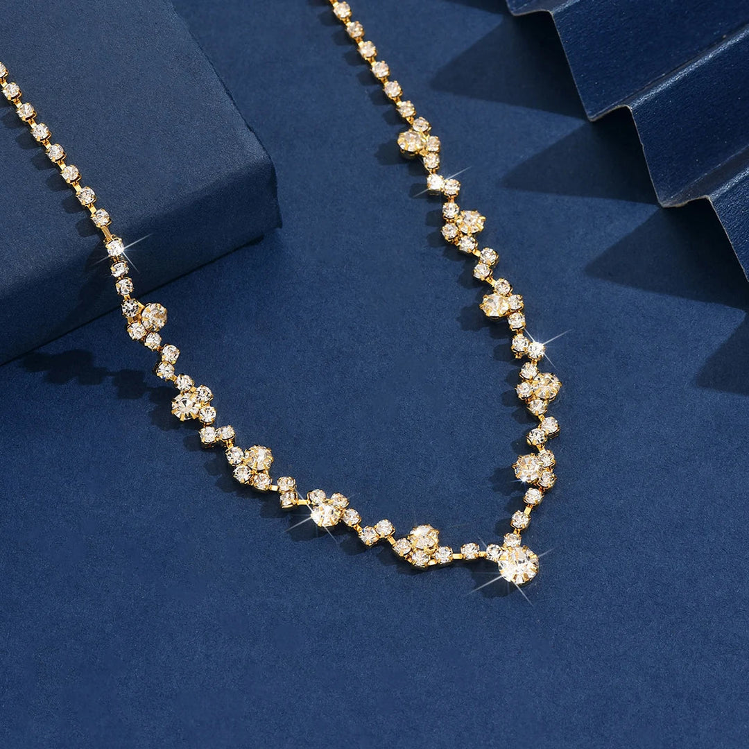 Elegantný obrúčka so diamantmi 