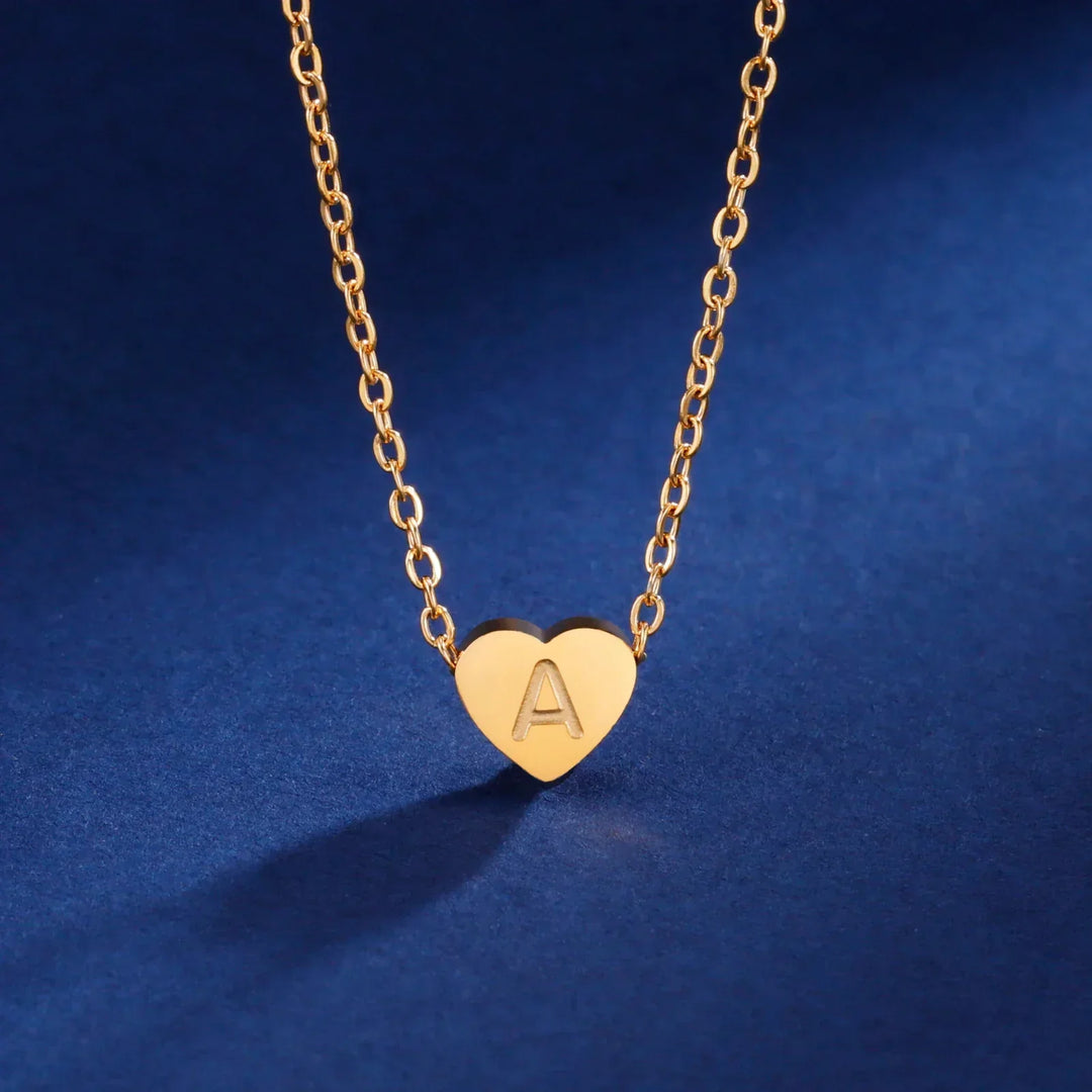 Nadčasový srdcový choker 
