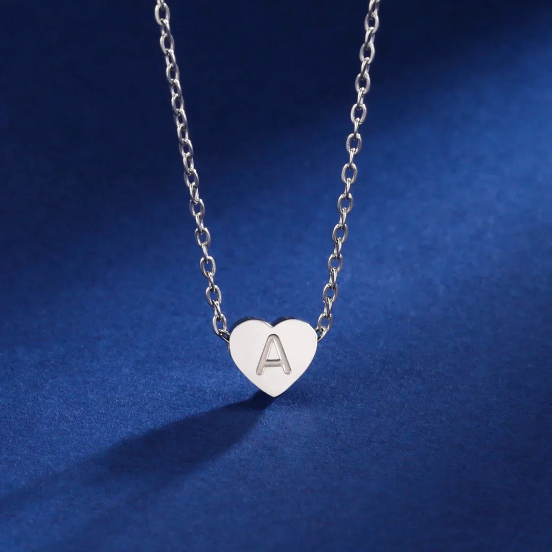Nadčasový srdcový choker 